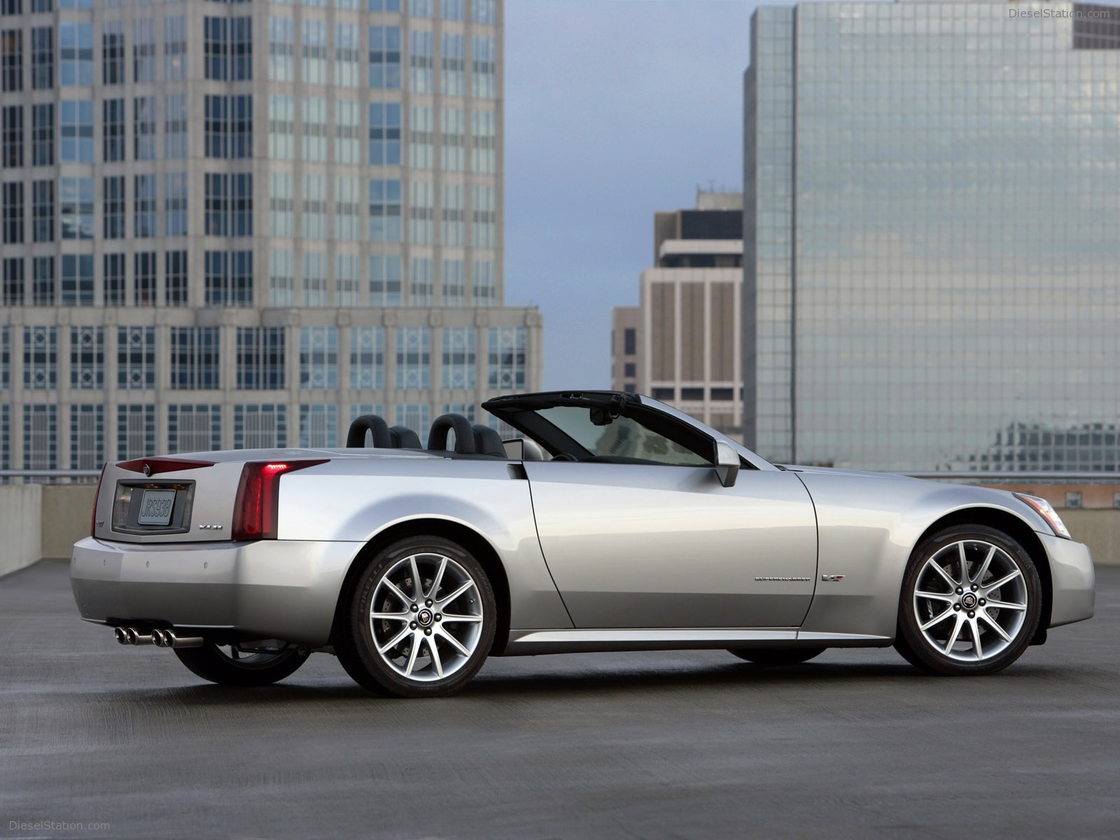 Cadillac XLR V